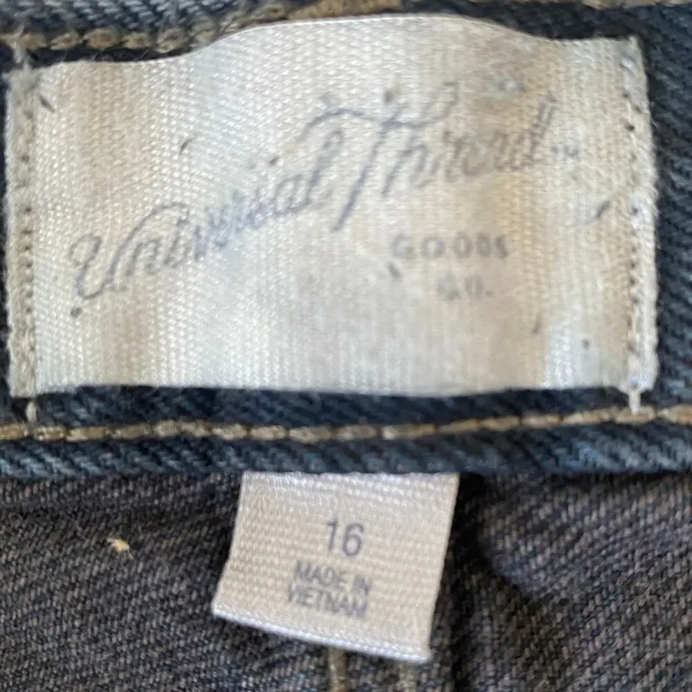 NEW UNIVERSAL THREAD Mid Rise 90s Baggy Denim Jean Shorts Black Size 16 Cotton